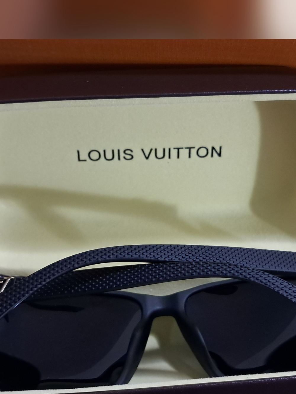 Louis Vuitton Black Frame Sunglasses with Dark Grey Lenses - Picture 5 of 11